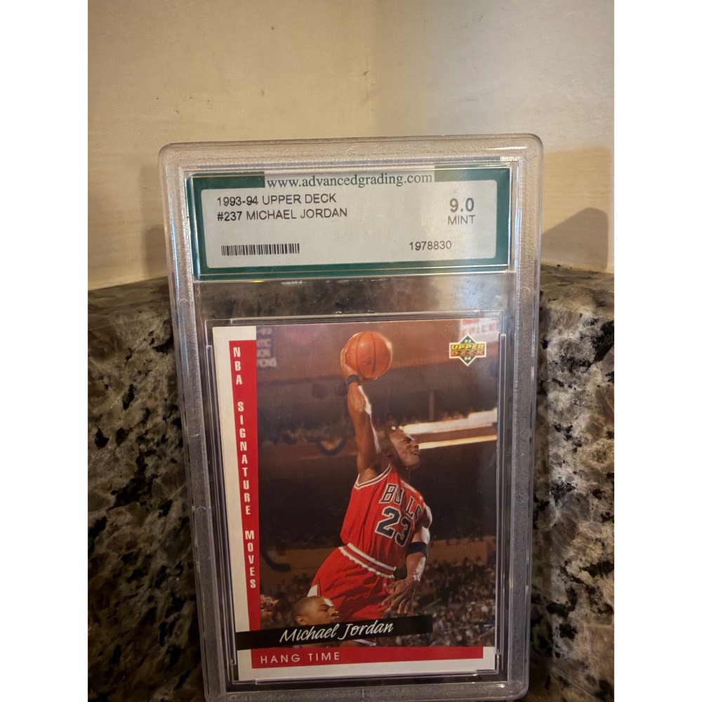 1993-94 Upper Deck Michael Jordan 237 NBA Signature Moves AGS 9.0‎ Mint Bulls